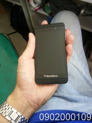 bán BlackBerry Z10 màu đen , mới 98% (( Hình thật ))