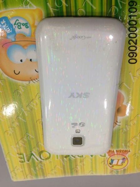 Sky A820 màu trắng , mới 97% ((** Hình Thật**)) giá 1tr3 - 2