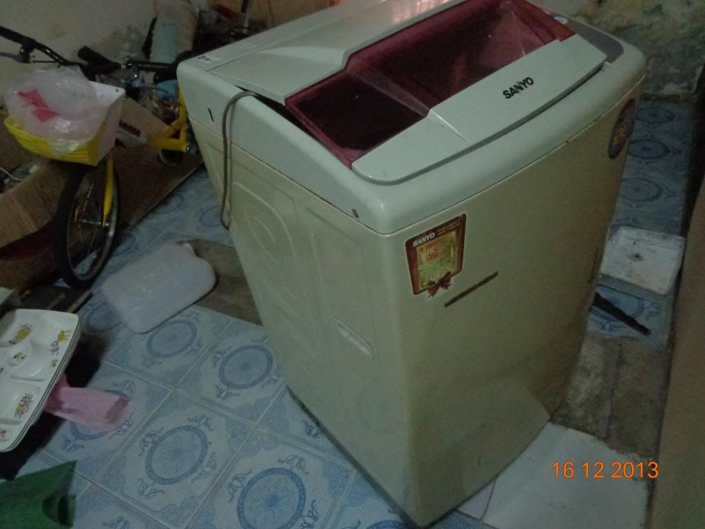 quạt hơi nước,máy giặt,lót sàn PCX,hồ cá đầy đủ phụ kiện,giày fullbox,cặp da bò,.....