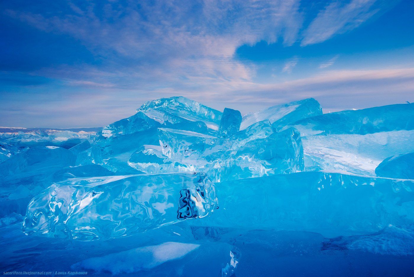 Zamrznuté Bajkalské jazero 