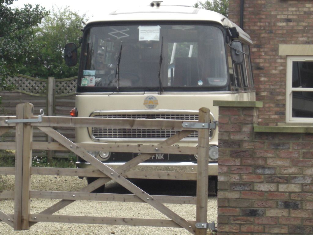 weddings%20and%20buses%20047_zpslkz51p1r