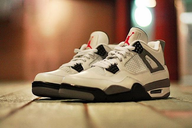 Air Jordan IV Retro "White Cement"