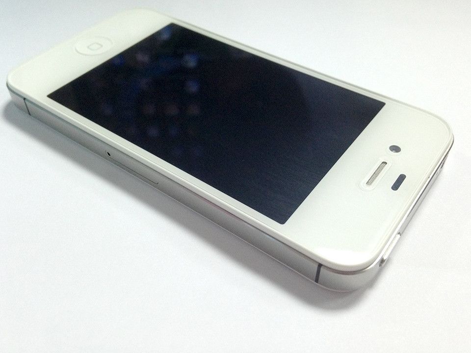Bán Iphone 4S 16GB Word Màu Trắng 99,99% Like New ( ZA)