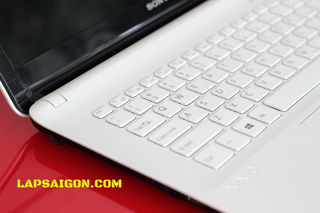 Sony Vaio SVF14  i3 Yvy cảm ứng card rời 1G còn bảo hành chính hãng Sony Vaio - 15