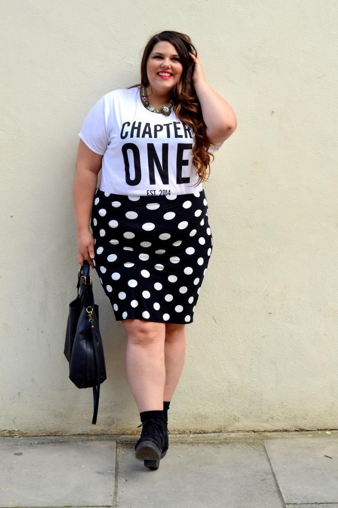 <img src="Stories by Kelly O Chapter one Graphic tee" />