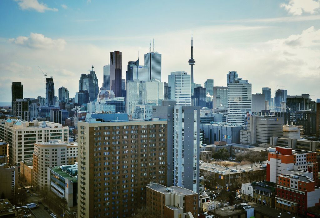 Skyline Battle: Toronto Vs Seattle (difference, NYC, live, better