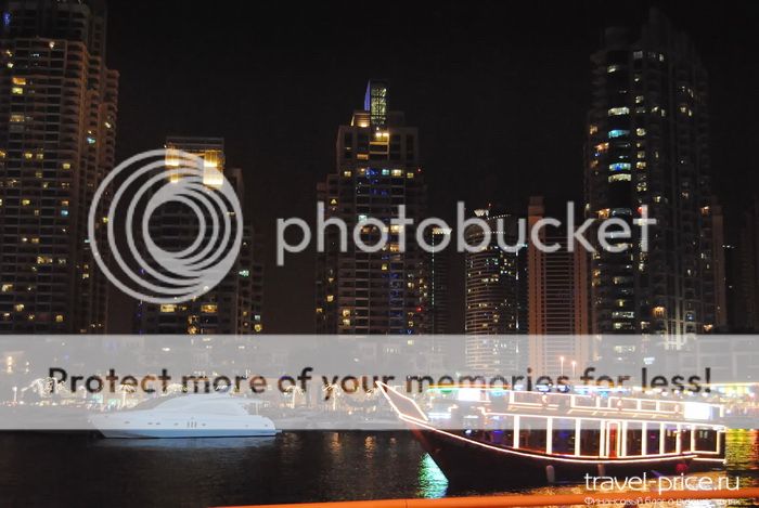 Прогулочные лодочки на Dubai Marina